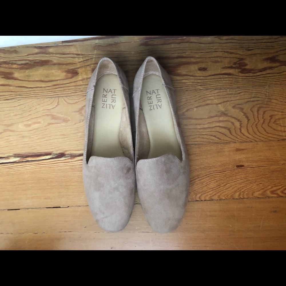 Womens flats